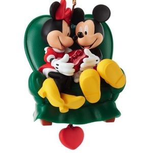 Disney's Keepsake: Mickey And Minnie Two To a Chai
